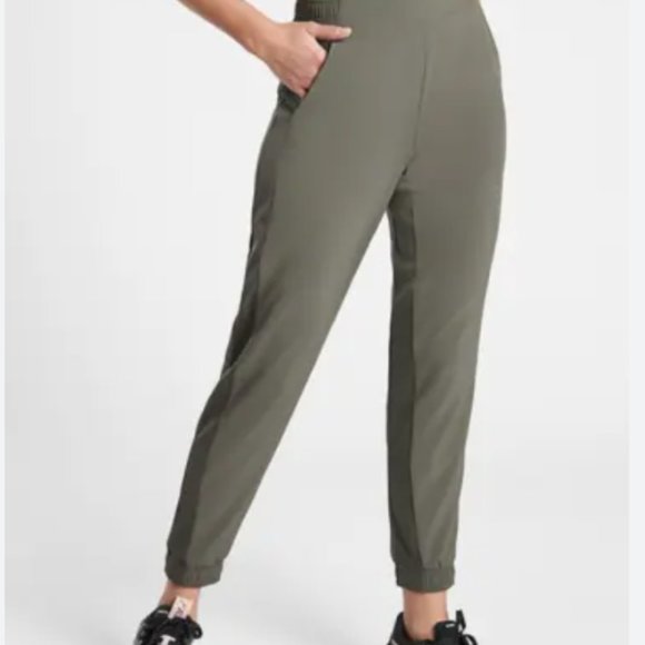 Athleta Brooklyn Jogger - mountain olive size 0 - Picture 1 of 8